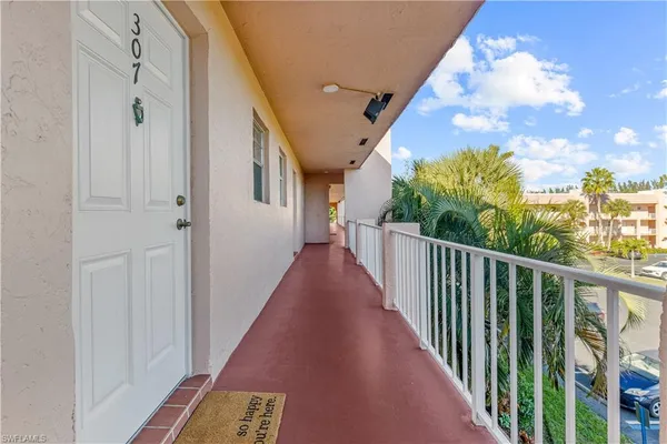 $1,500 | 150 Turtle Lake Court, Unit 307, Naples, FL 34105