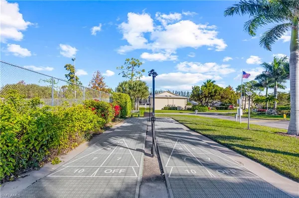 $1,500 | 150 Turtle Lake Court, Unit 307, Naples, FL 34105