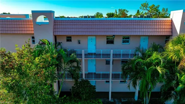 $1,500 | 150 Turtle Lake Court, Unit 307, Naples, FL 34105