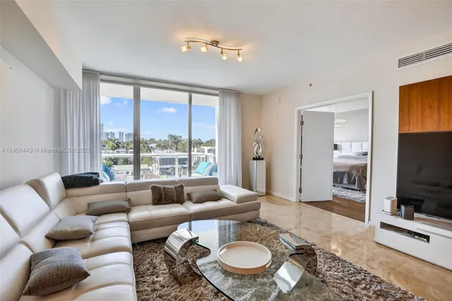 $1,759,000 | 45 Hendricks Isle, Unit 403, Fort Lauderdale, FL 33301