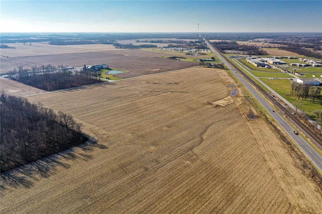 900 S Pendleton, IN 46064 - Photo 10 of 15