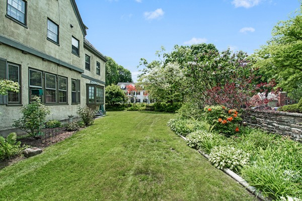 74 William Street Worcester, MA 01609 - Photo 8 of 30