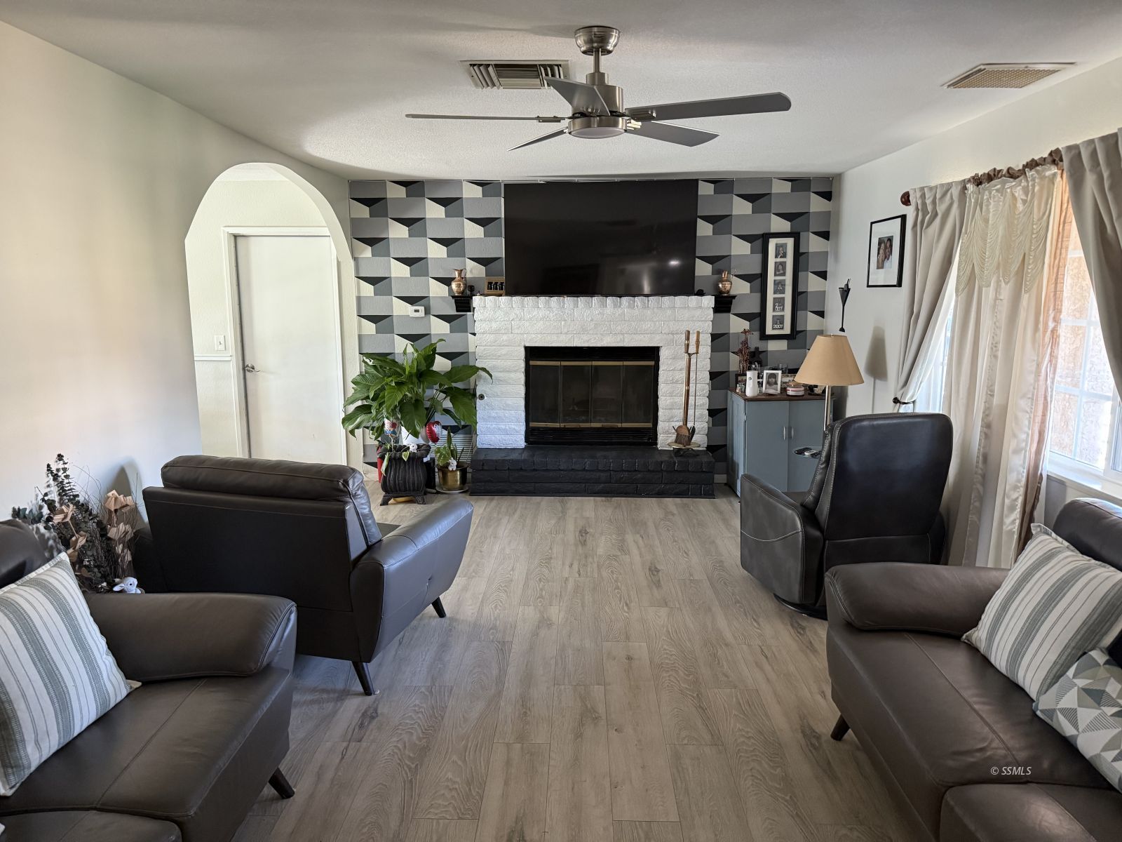 101 North American Street Ridgecrest, CA 93555 - Photo 2 of 22