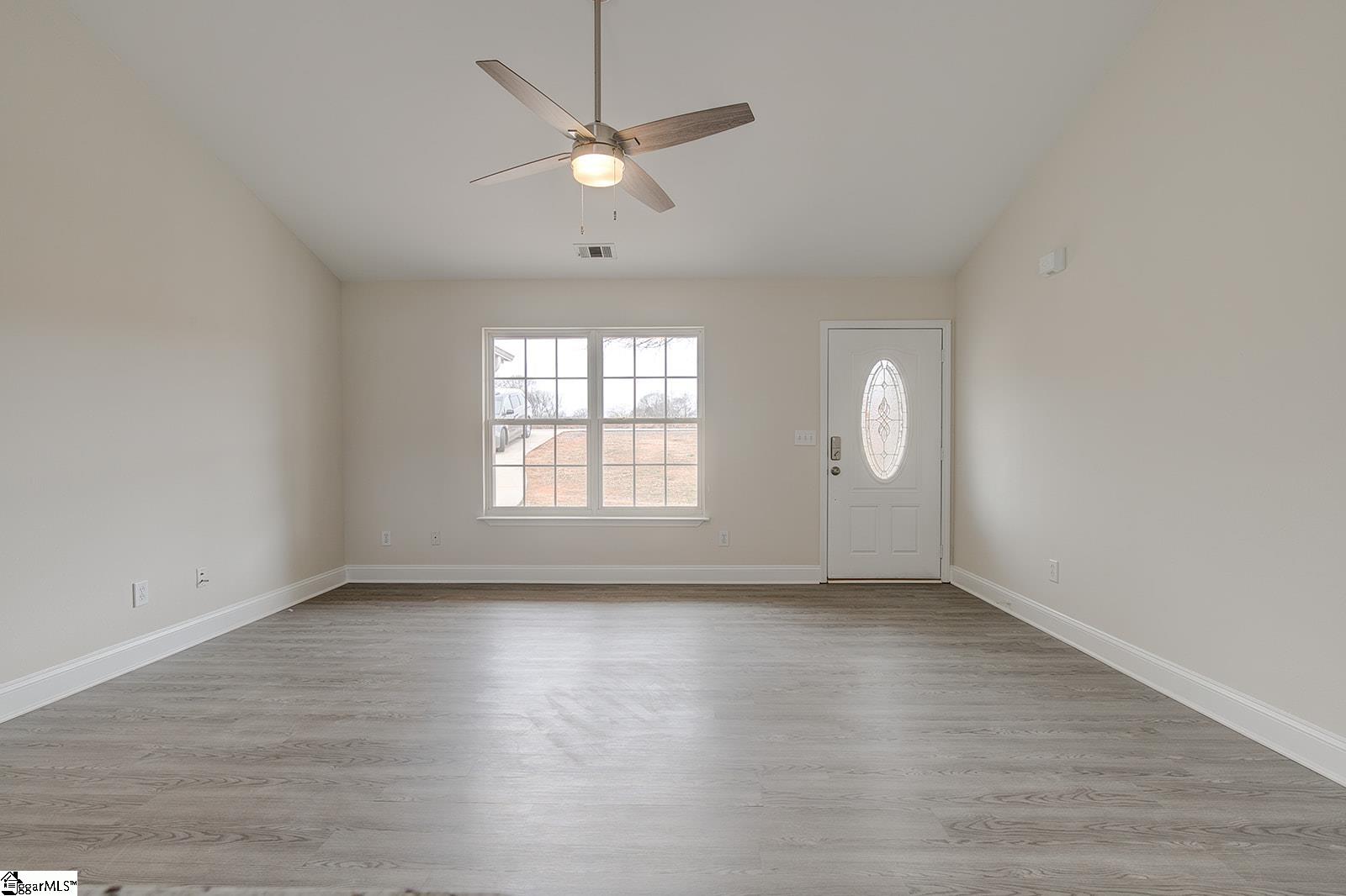 1320 Martin Road Spartanburg, SC 29301 - Photo 5 of 23 Gallery Image 5