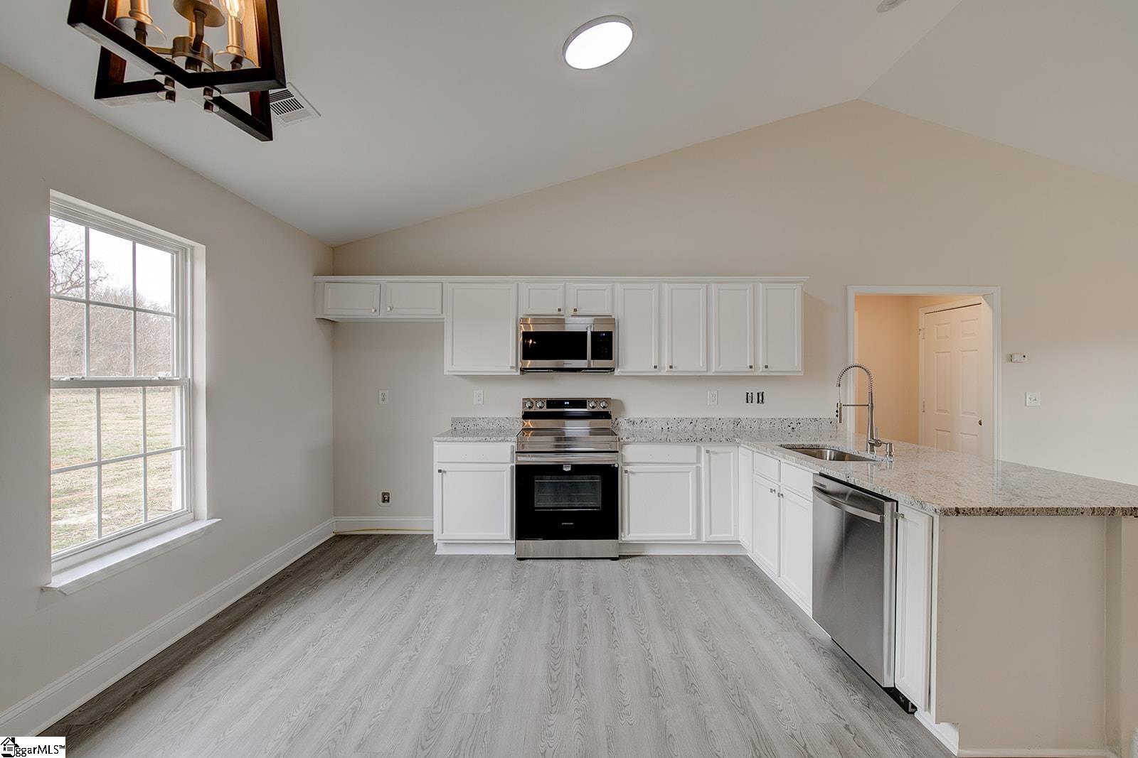 1320 Martin Road Spartanburg, SC 29301 - Photo 8 of 23 Gallery Image 8