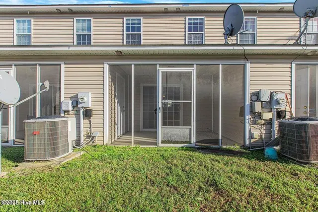 $1,325 | 1007 Banister Loop, Jacksonville, NC 28546