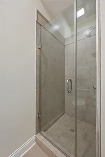 $685,000 | 1031 West Newport Avenue, Unit 3, Chicago, IL 60657