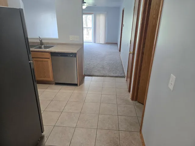 $1,299 | 1000 Bratton Avenue, Unit 4, Marseilles, IL 61341