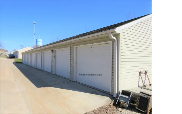 $1,299 | 1000 Bratton Avenue, Unit 4, Marseilles, IL 61341