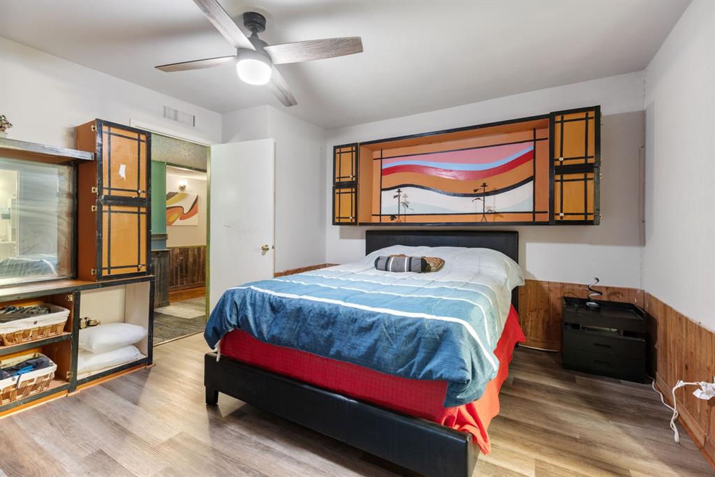 3352 Buckingham Lane Plano, TX 75074 - Photo 16 of 34 a bedroom with bed and window