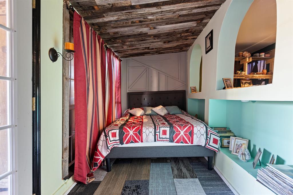 3352 Buckingham Lane Plano, TX 75074 - Photo 22 of 34 a bedroom with a bed and a window