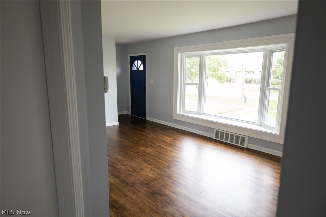 8914 Biddulph Road Brooklyn, OH 44144 - Photo 3 of 8