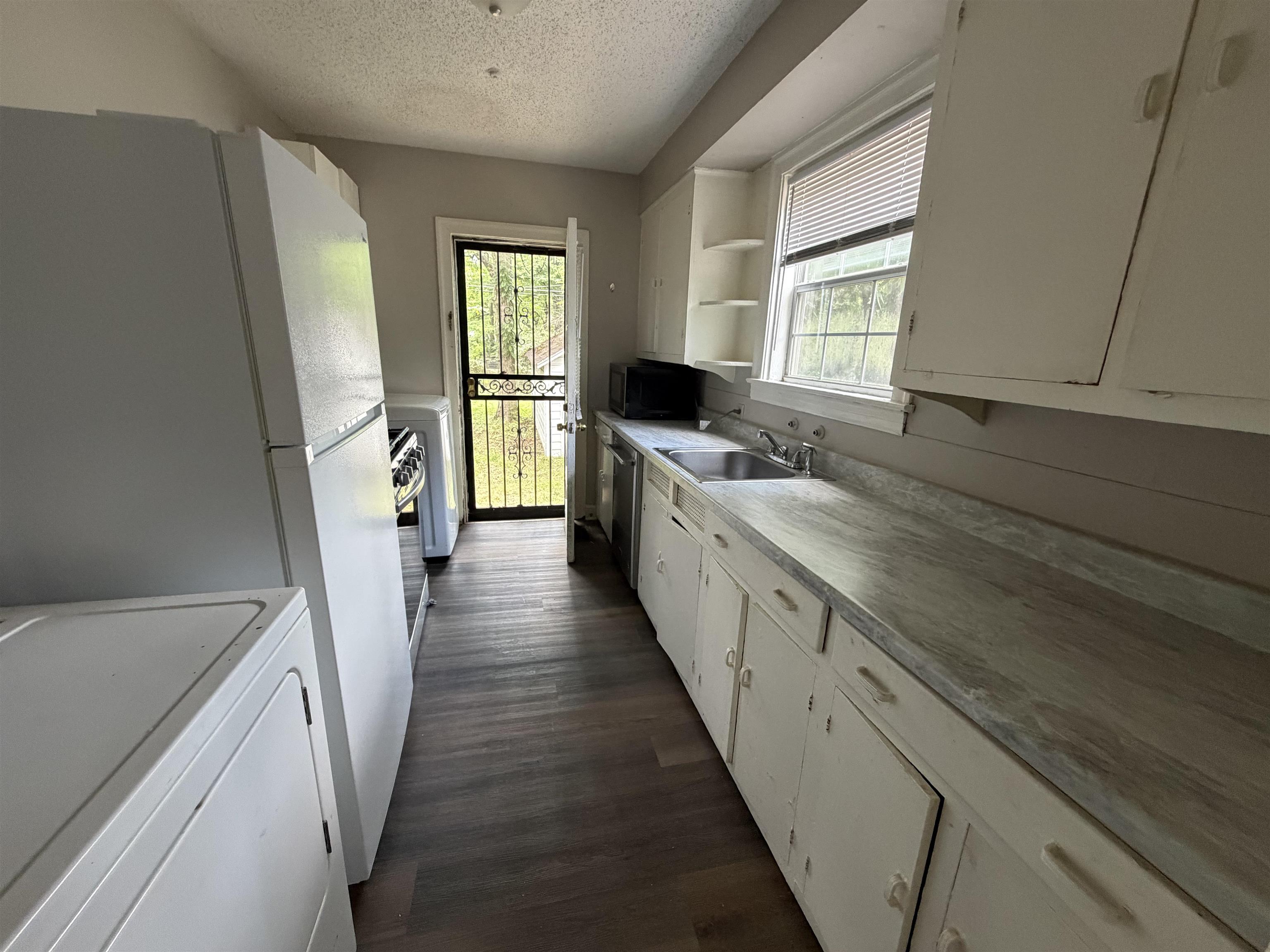 757 South Goodlett Street Memphis, TN 38111 - Photo 3 of 9