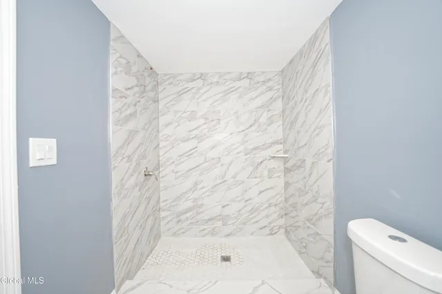 $250,000 | 99 Railroad Avenue, Hoosick Falls, NY 12090