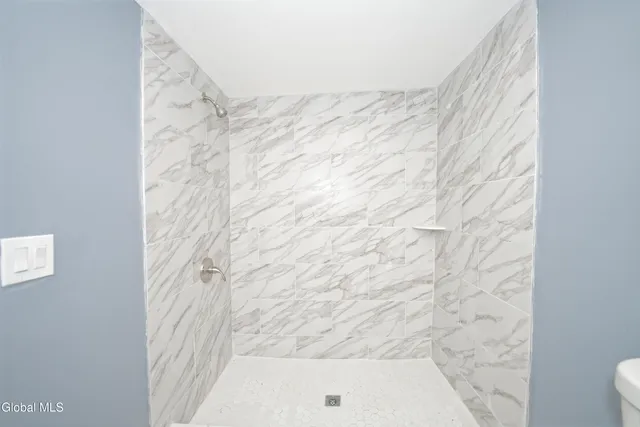 $250,000 | 99 Railroad Avenue, Hoosick Falls, NY 12090