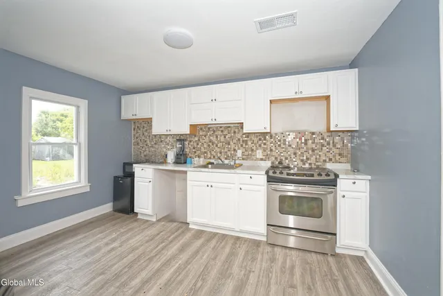 $250,000 | 99 Railroad Avenue, Hoosick Falls, NY 12090