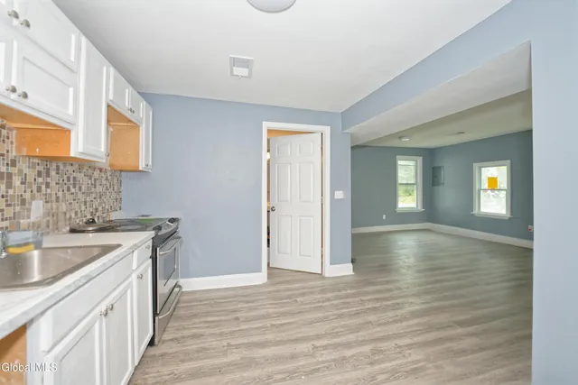 $250,000 | 99 Railroad Avenue, Hoosick Falls, NY 12090