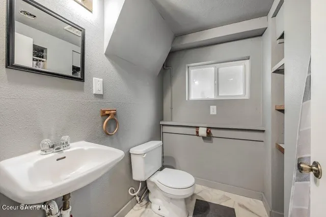 $414,000 | 94 Lochsa Lane, Pinehurst, ID 83850