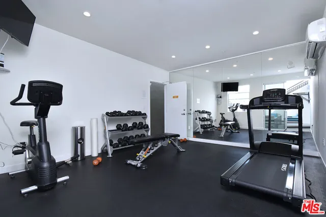 $3,500 | 939 South Broadway, Unit 1006, Los Angeles, CA 90015