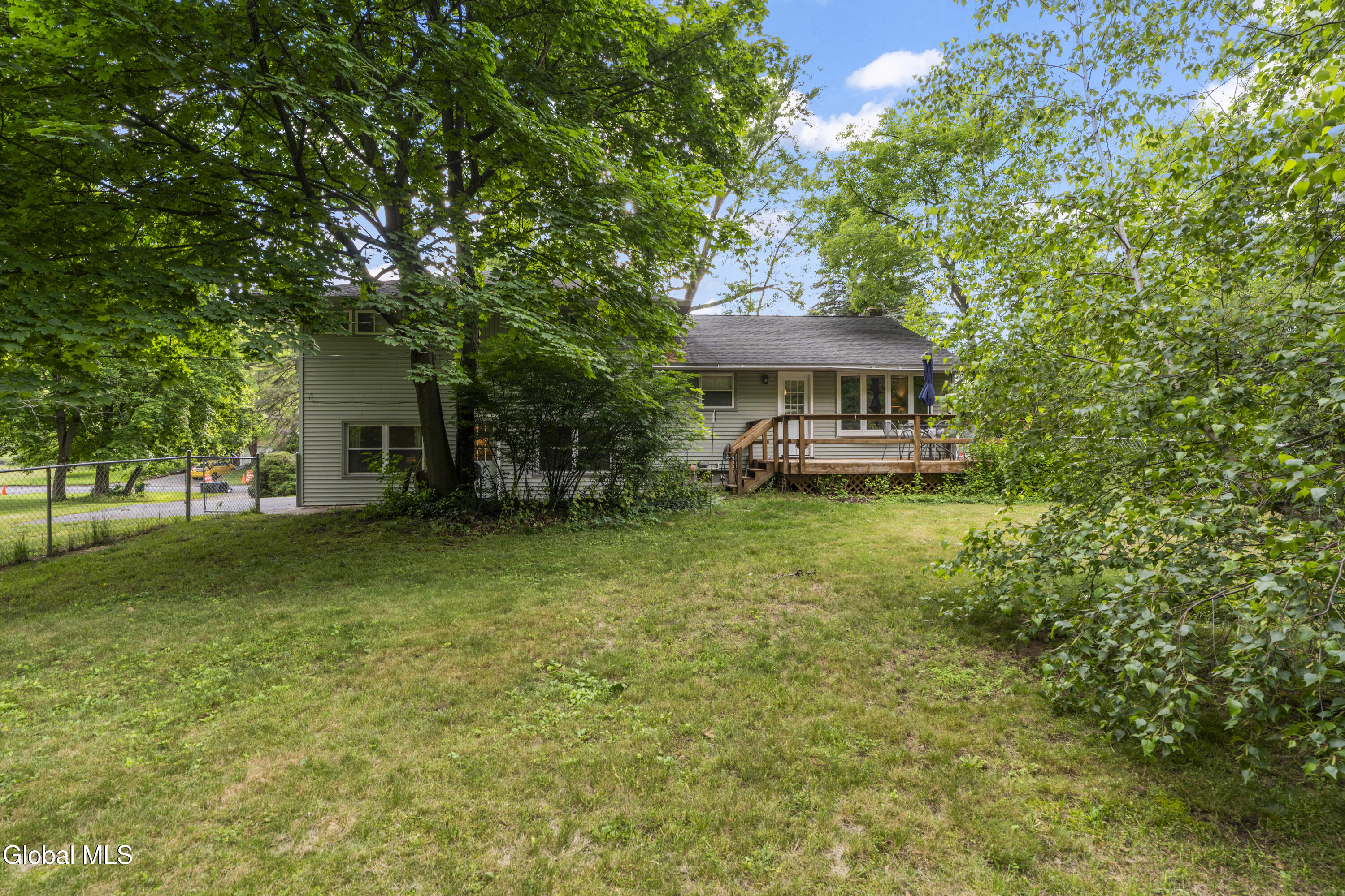 1278 Hawthorn Road Niskayuna, NY 12309 - Photo 26 of 33 22a