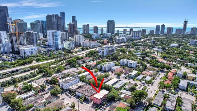 $2,200 | 458 Southwest 9th Street, Unit 3, Miami, FL 33130