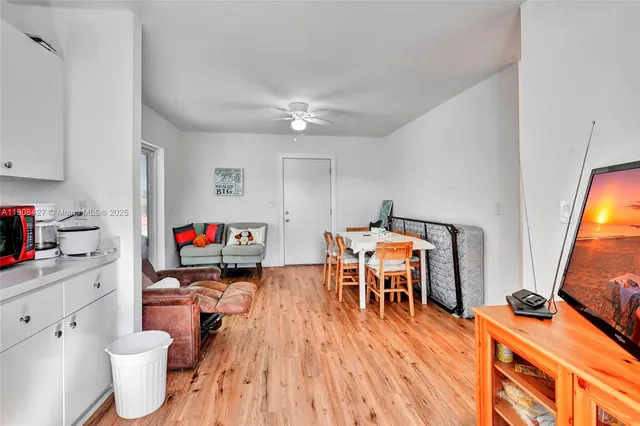 $2,200 | 458 Southwest 9th Street, Unit 3, Miami, FL 33130