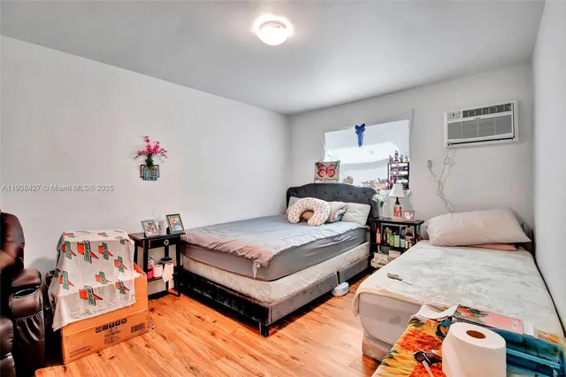 $2,200 | 458 Southwest 9th Street, Unit 3, Miami, FL 33130