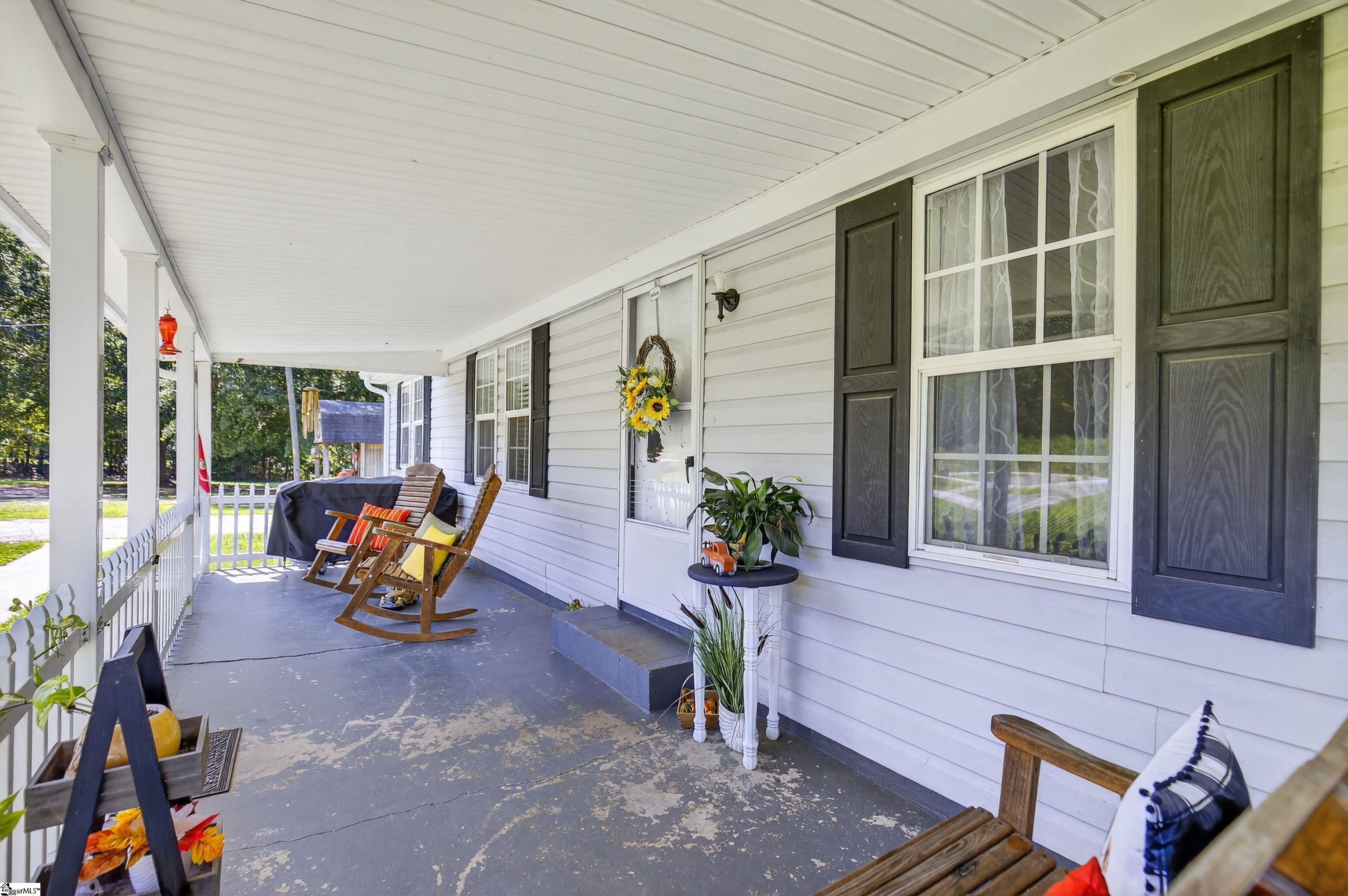 296 Henderson Church Road Gray Court, SC 29645 - Photo 23 of 36