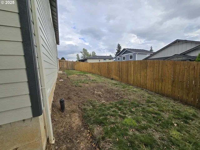 $699,900 | 1202 West Avocet Place, La Center, WA 98629