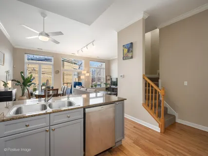 $550,000 | 2733 North Lincoln Avenue, Unit C, Chicago, IL 60614