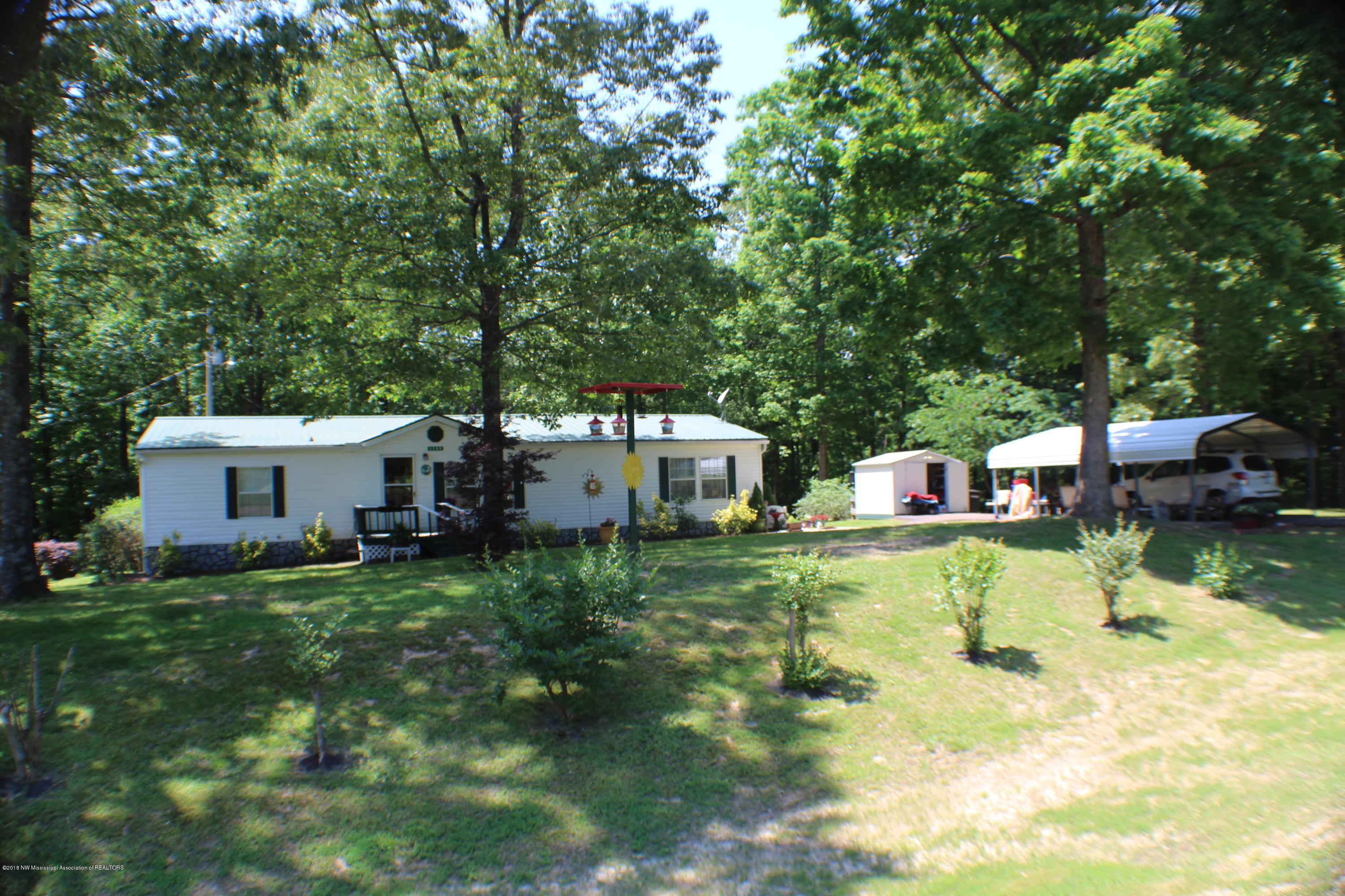 1752 David Road Coldwater, MS 38618 - Photo 21 of 32 IMG_5207