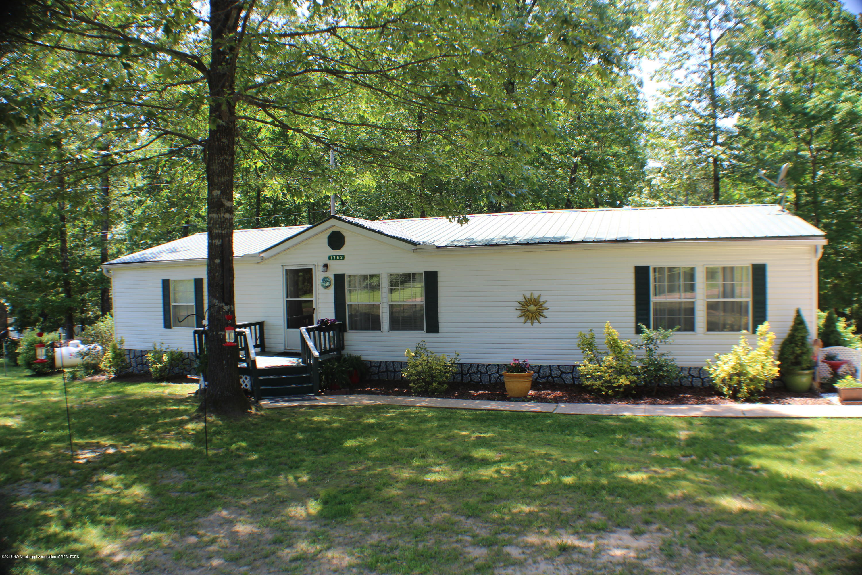 1752 David Road Coldwater, MS 38618 - Photo 23 of 32 IMG_5210