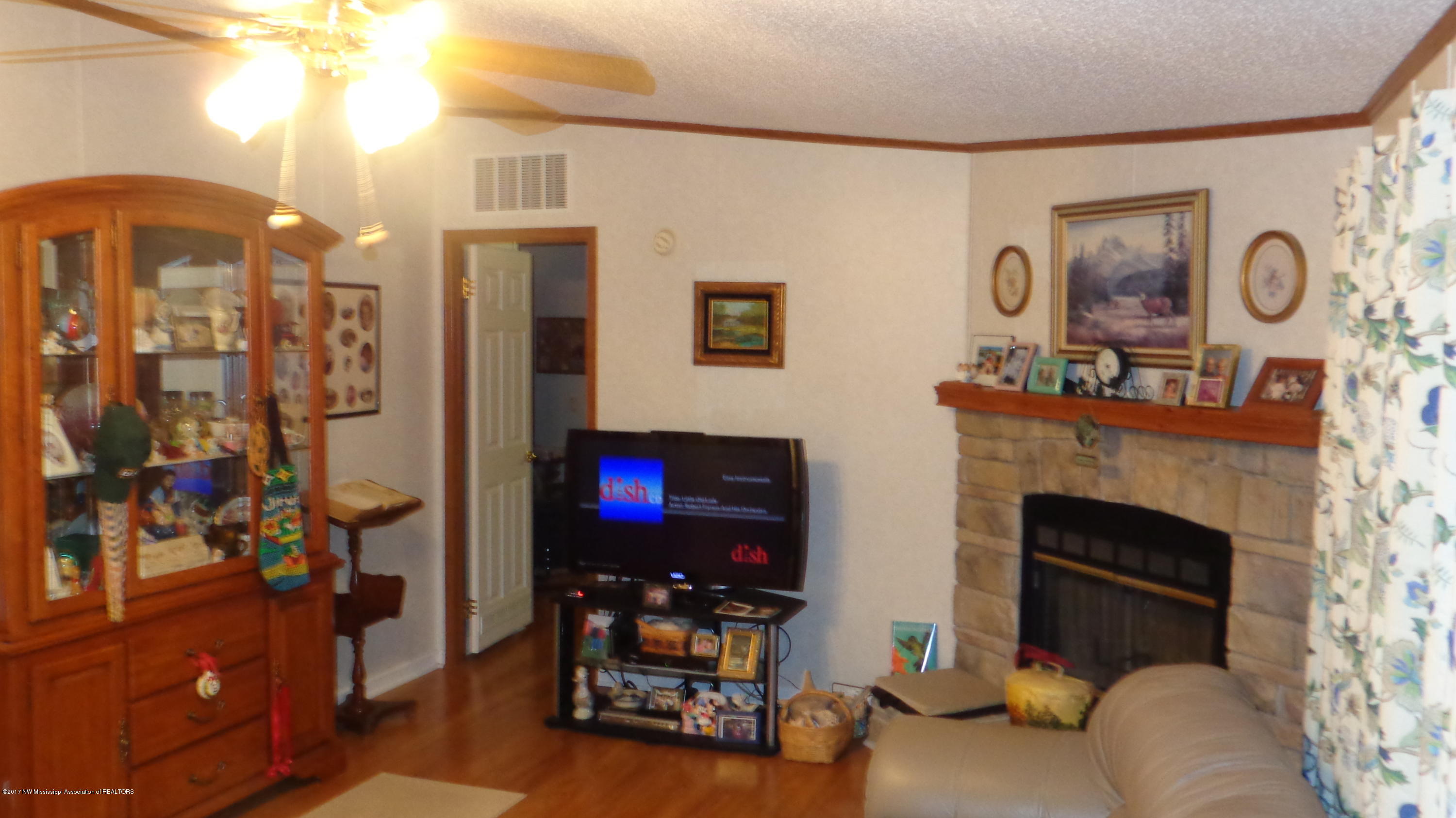 1752 David Road Coldwater, MS 38618 - Photo 3 of 32 DSC02159