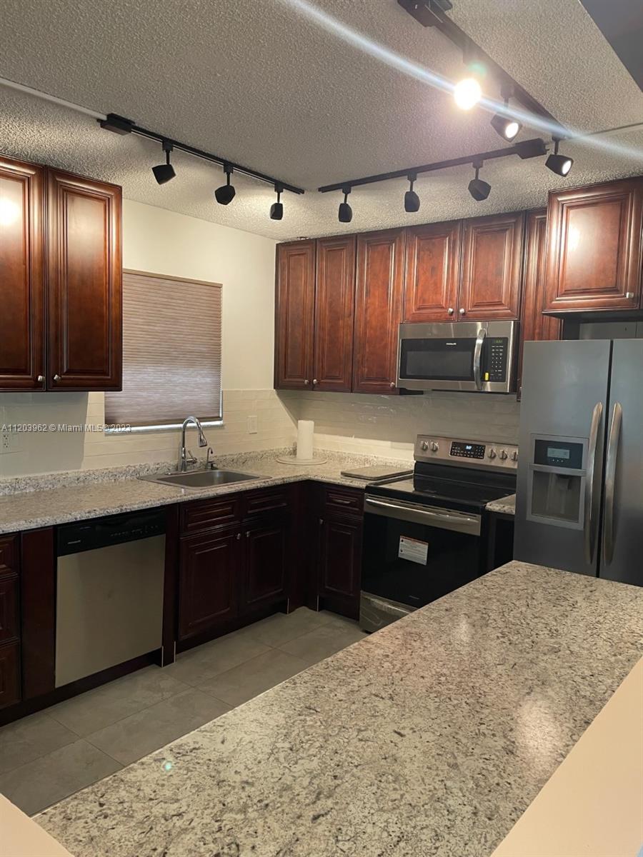 481 Ives Dairy Road, Unit 4034 Miami, FL 33179 - Photo 1 of 38 Gallery Image 1