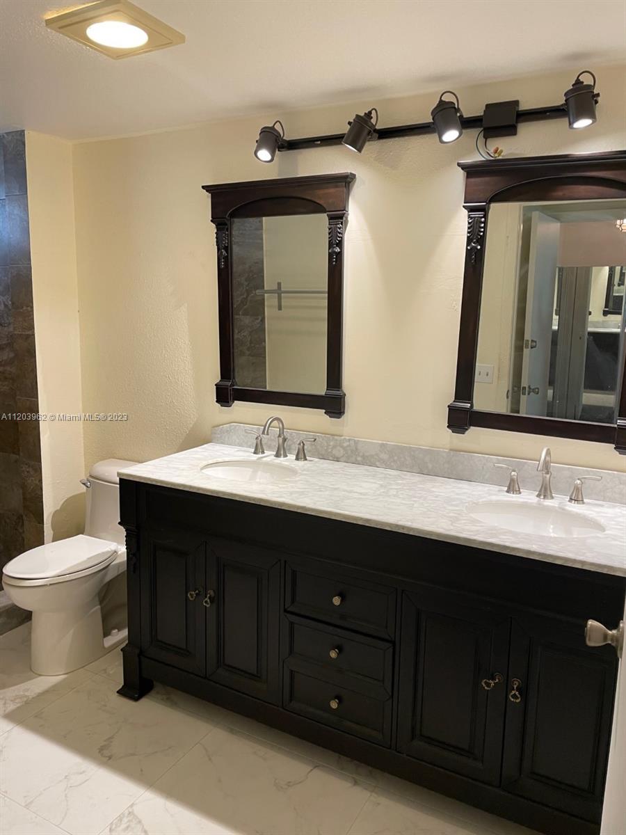 481 Ives Dairy Road, Unit 4034 Miami, FL 33179 - Photo 16 of 38 Gallery Image 16