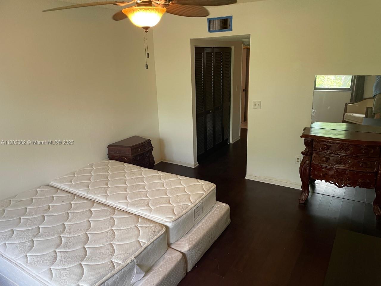 481 Ives Dairy Road, Unit 4034 Miami, FL 33179 - Photo 26 of 38 Gallery Image 26