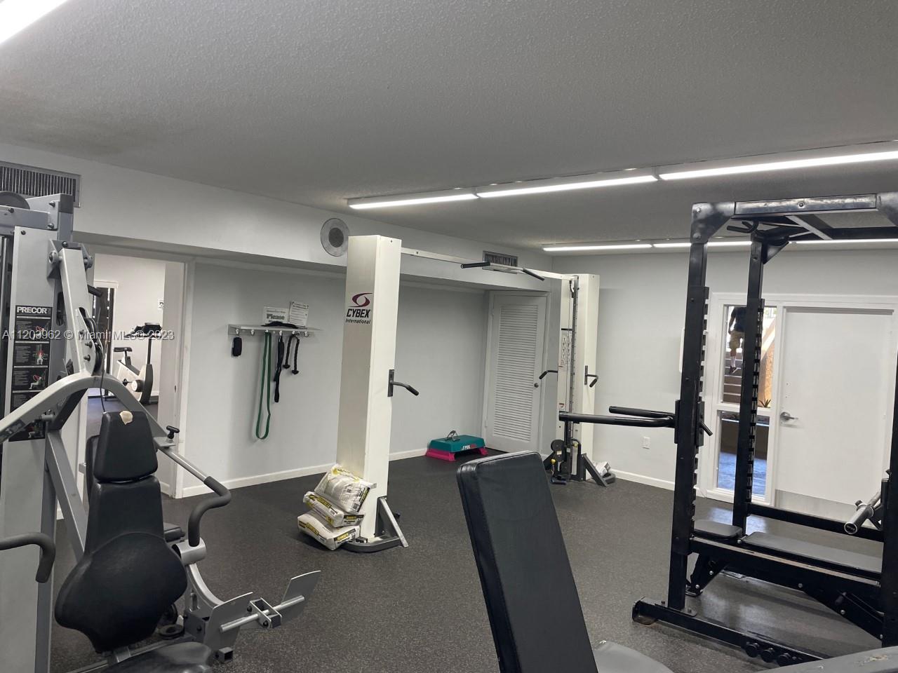 481 Ives Dairy Road, Unit 4034 Miami, FL 33179 - Photo 29 of 38 Gallery Image 29
