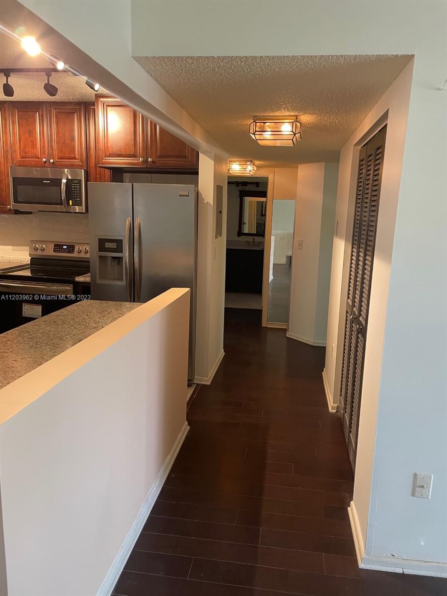 481 Ives Dairy Road, Unit 4034 Miami, FL 33179 - Photo 6 of 38 Gallery Image 6