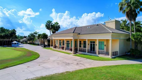 $559,000 | 1579 Briar Oak Drive, Royal Palm Beach, FL 33411