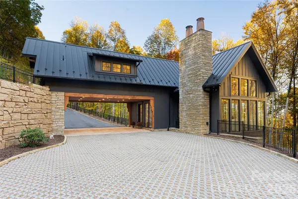$2,950,000 | 256 Haulback Way, Sylva, NC 28779