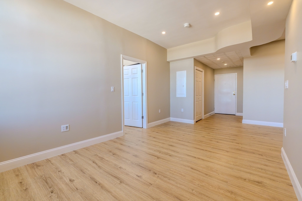 340 Main Street, Unit 703 Melrose, MA 02176 - Photo 6 of 16