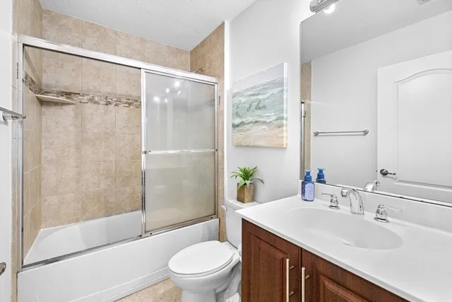 $425,000 | 5809 Monterra Club Drive, Lake Worth, FL 33463