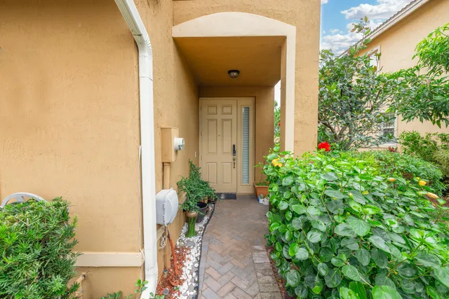 $425,000 | 5809 Monterra Club Drive, Lake Worth, FL 33463