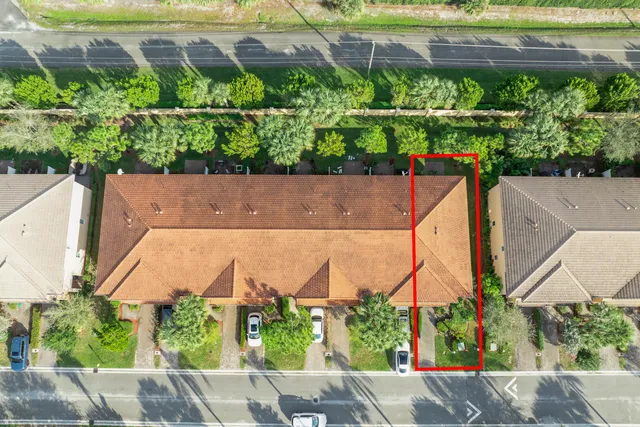 $425,000 | 5809 Monterra Club Drive, Lake Worth, FL 33463