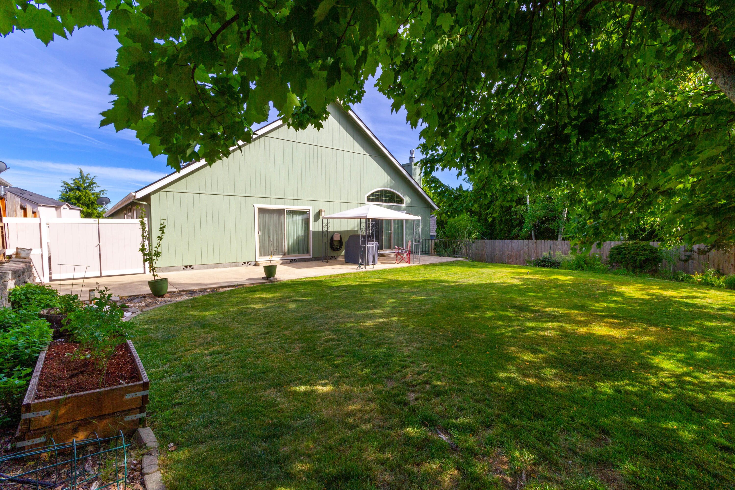 920 Ridgeview Drive Eagle Point, OR 97524 - Photo 17 of 20 19