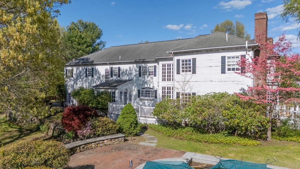 32 Solomon Pierce Road Lexington, MA 02420 - Photo 31 of 35