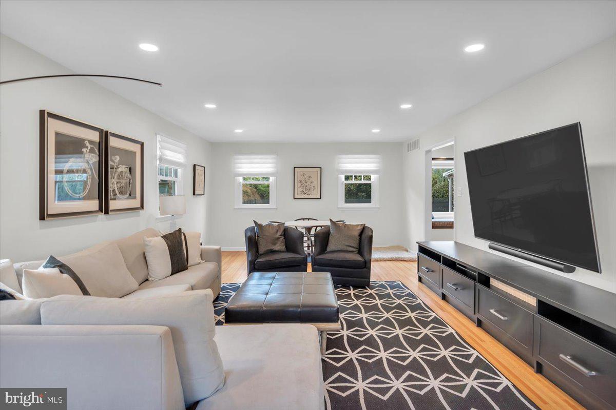 217 Demarest Road Moorestown, NJ 08057 - Photo 8 of 40