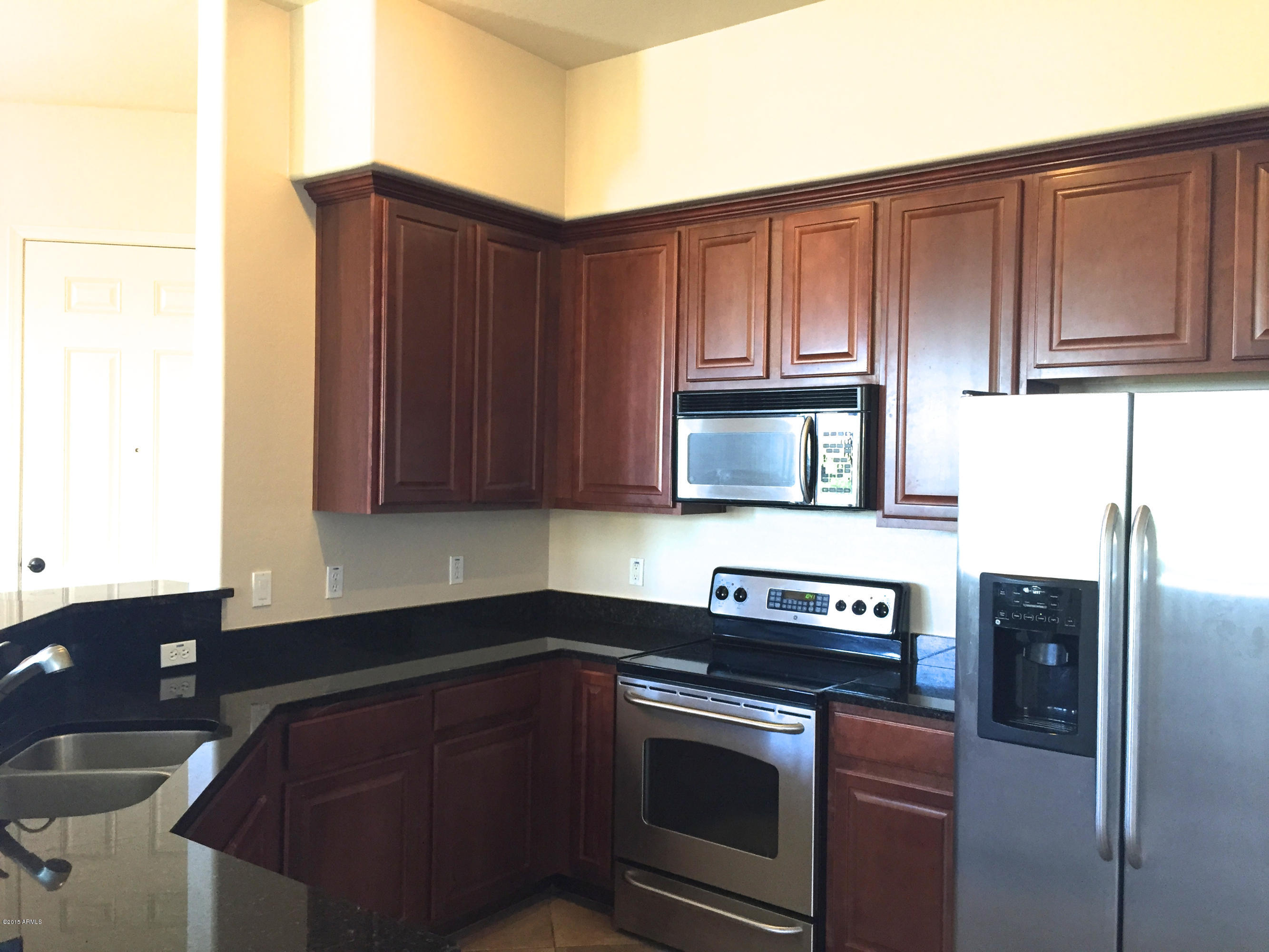 3330 South Gilbert Road, Unit 2038 Chandler, AZ 85286 - Photo 3 of 20 Kitchen