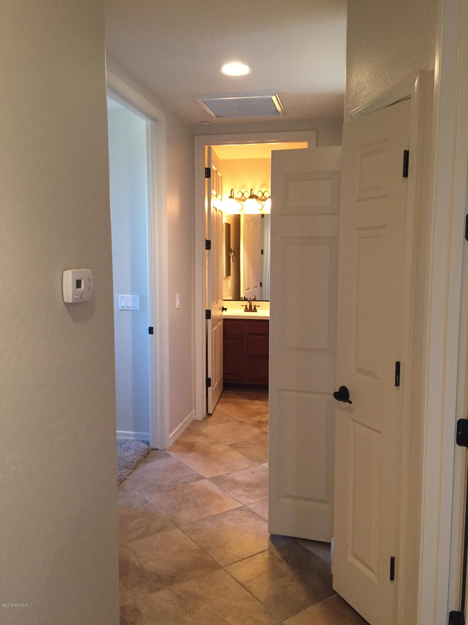3330 South Gilbert Road, Unit 2038 Chandler, AZ 85286 - Photo 7 of 20 Hallway