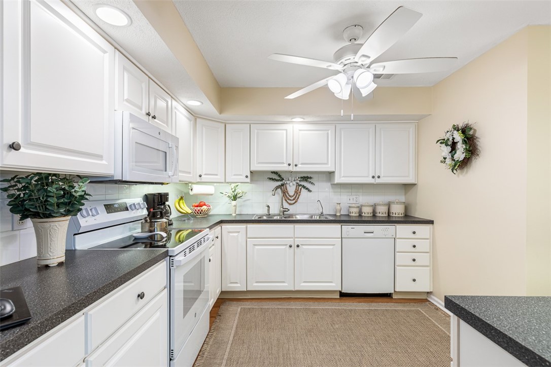 2970 Mendon Road, Unit 139 Cumberland, RI 02864 - Photo 21 of 41